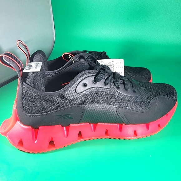 Reebok Other - Men's Reebok Zig Dynamica Sneakers Size 9.5